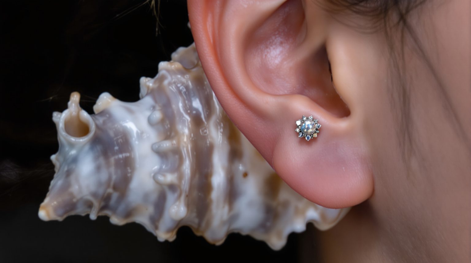 Piercing conch : bienfaits, risques et conseils d’entretien